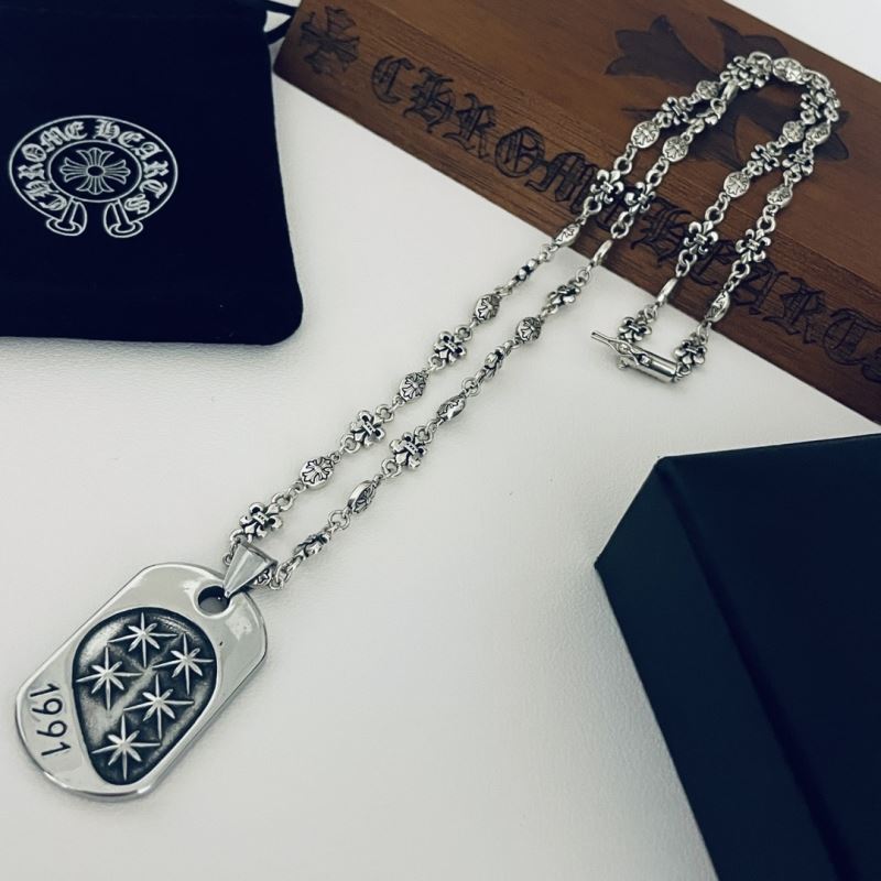 Ch**me He**ts necklaces